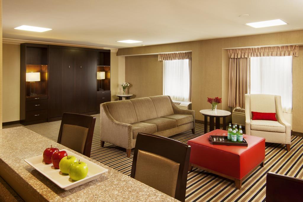 The Madison Concourse Hotel Exterior foto