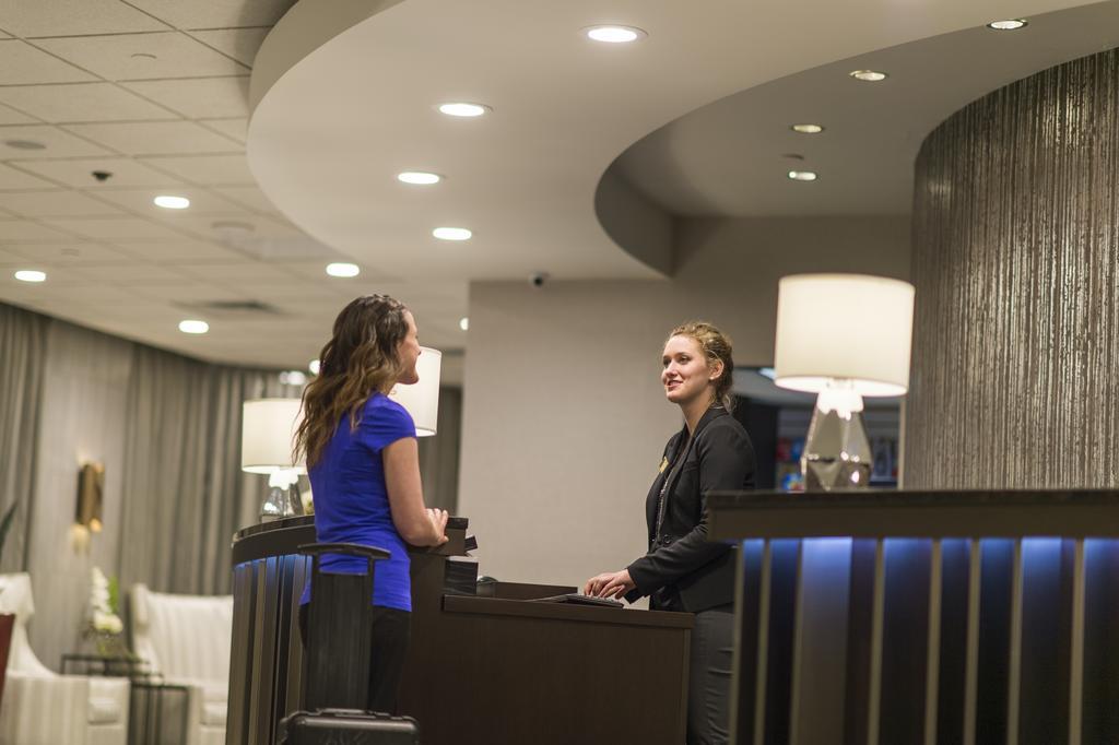 The Madison Concourse Hotel Exterior foto